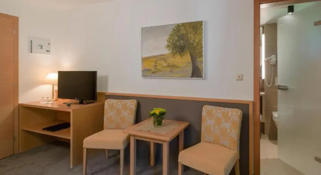 Двухместный номер Standard Quality Hosts Arlberg - Hotel Goldenes Kreuz B&B - Sommerkarte Premium inklusive