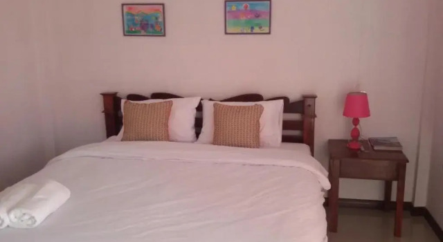 Bann Kwanlada Hotel, Buchen Sie Hotel Roi Et 