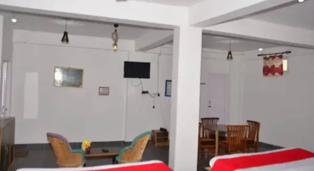 Номер Superior Goroomgo Hotel Aqua Waterfall Dharamsala