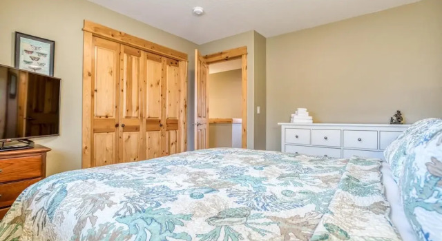 Gorgeous Kitchen and Fenced Backyard - Stunning Coastal Haven, Prenota Hotel Lincoln City 