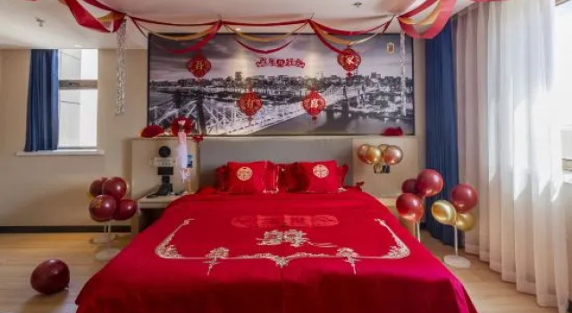 Люкс Business Super 8 Select Hotel (Bayi Road, Shanghai New High-speed Railway Station)