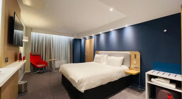 Двухместный номер Standard Accessible Holiday Inn Express Cheltenham by IHG