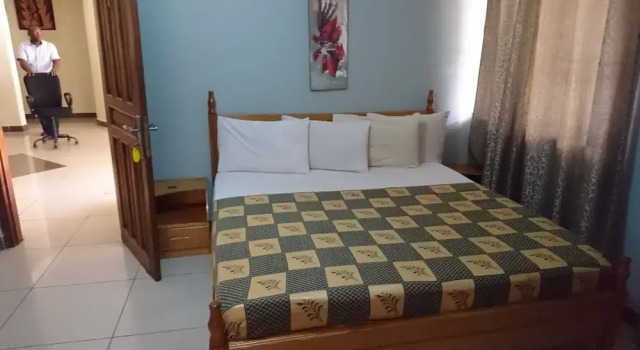 Двухместный номер Premier c 1 комнатой с балконом The Golden Apple Guest House