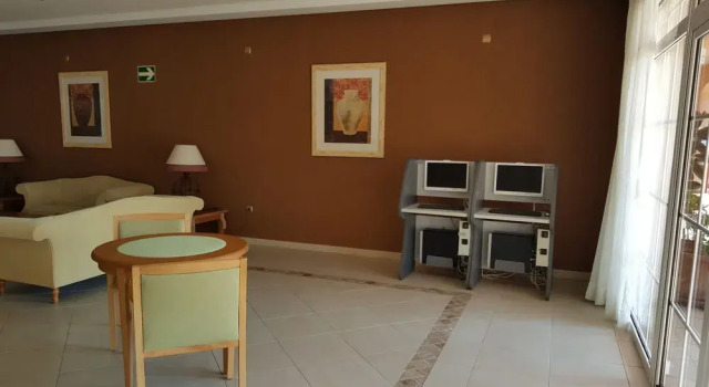 Suite Hotel Puerto Marina