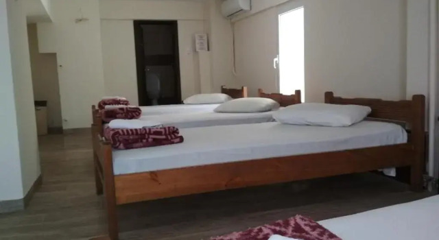 Кровать в общем номере Pella Inn Hostel