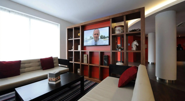 Holiday Inn London - Luton Airport by IHG