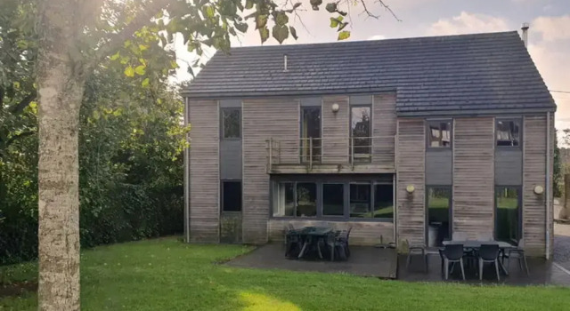 Коттедж Holiday Home in Enneille near Durbury