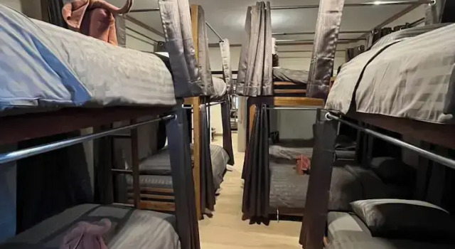 Кровать в общем номере (мужской номер) Tian Ming Hostel