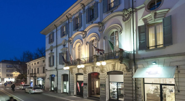 Hotel Vittoria, Забронировать Отель Отели в центре Фаэнца, в центре
