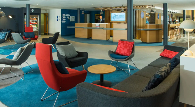 Holiday Inn Express Birmingham Airport NEC by IHG, Забронировать Отель Отели Уорикшир с парковкой, Парковка