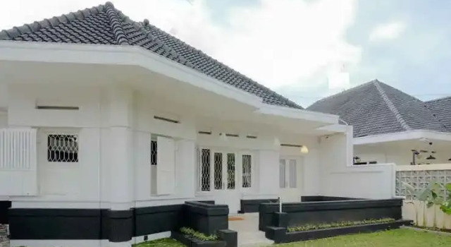 Oyo 3117 Guest House Selasar Syariah, Rezervați Pensiune Pensiuni în Malang, aproape de Mall Olympic Garden, Pensiune