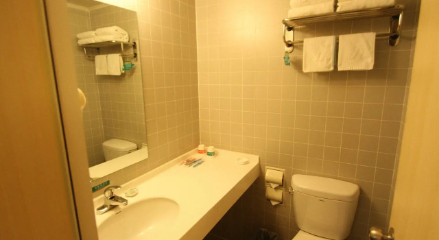 Двухместный номер Standard с красивым видом из окна Jinjiang Inn Changzhi Bayi Square
