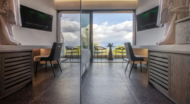 Номер Superior ACRO Upscale Residences
