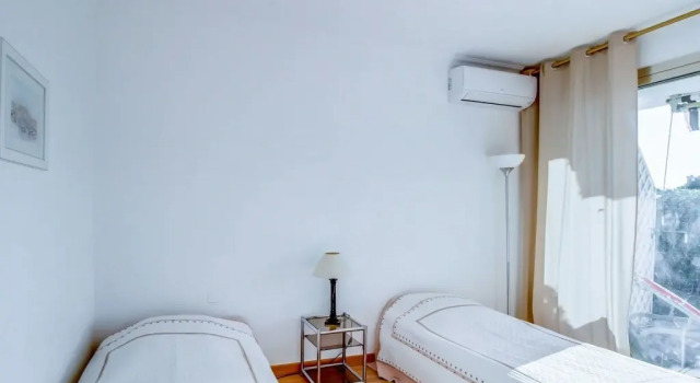 Apartment 2 bedrooms in residence Hortensias Nice - France