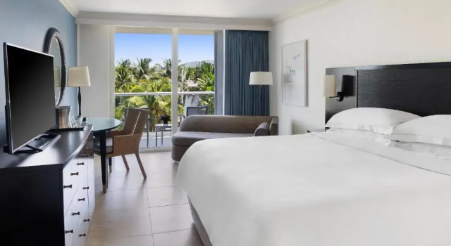 Номер с видом на курорт Dreams Rose Hall Resort & Spa