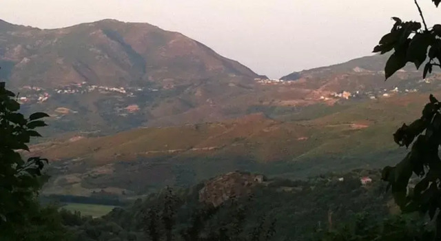 Casa l'Olmu, Varaa Hotelli Santo-Pietro-di-Tenda Korsika