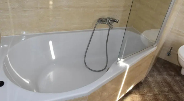Трёхместный номер Standard West Hotel
