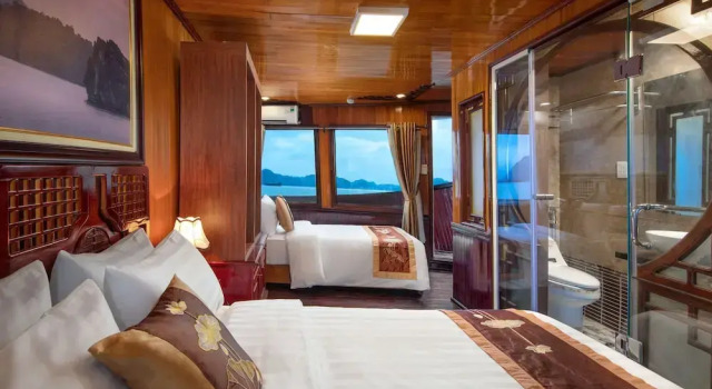 Cozy Bay Classic Cruise