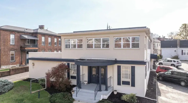 The Grand Elm Suites Sleeps 10, Book Lejlighed Cincinnati Ohio