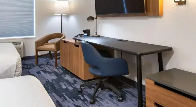 Четырёхместный номер Standard Fairfield Inn & Suites Rapid City