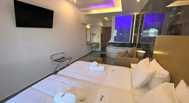 Полулюкс с видом на бассейн Vanisko Hotel