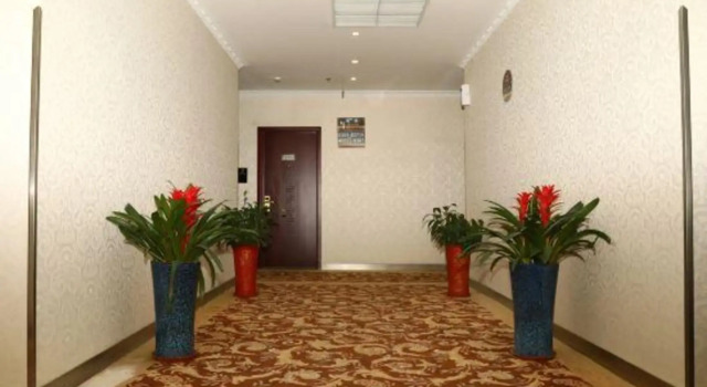 Super 8 Hotel (Shanghai Huyi Highway Shanghai University), Varaa Hotelli Jiading Shanghai