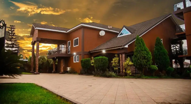 Homey Lodge