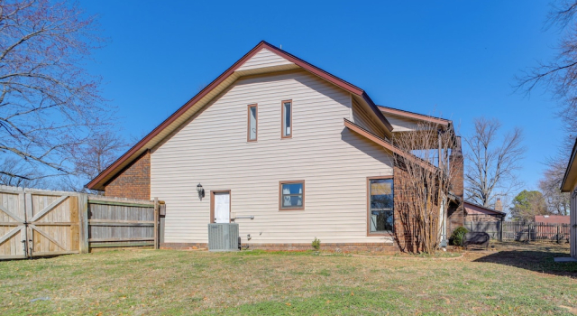 Groups Welcome, Central Location! Tulsa Gem + Yard, Prenota Casa vacanze Tulsa Oklahoma