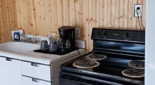 Четырёхместный люкс Lamplighter Cabins & Suites