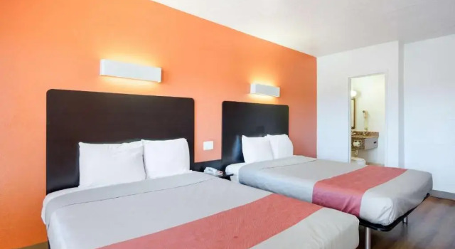 Четырёхместный номер Standard Motel 6-Santa Fe, NM - Downtown
