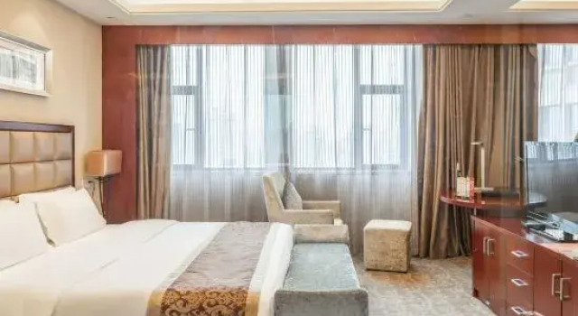 Люкс Business Guomao Hotel