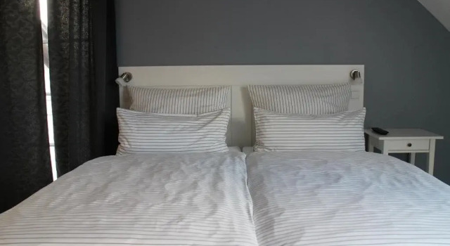Pension Willebuhr, Varaa Hotelli Mayen 
