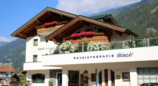 Hotel & Suites Glück Auf, Забронировать Отель Отели Майрхофен 3 звезды, рядом с Конгресс-центр Europahaus, 3*