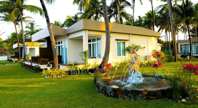 Бунгало Executive с 2 комнатами с балконом и с видом на океан Ocean Blue Ngwe Saung Beach Hotel