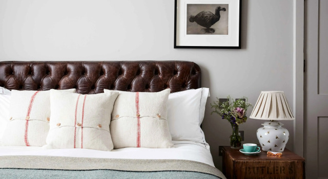 Номер Standard Artist Residence London