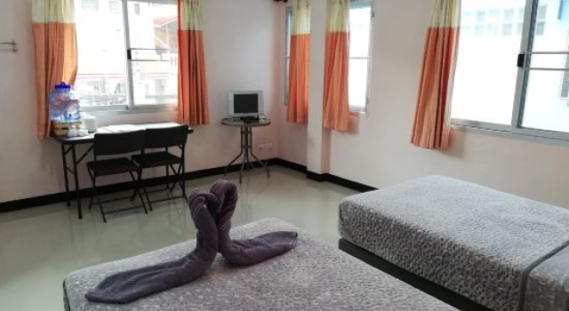 Ocean Room, Забронировать Отель Отели Бангкока с парковкой, рядом с Университет Таммасат, Парковка