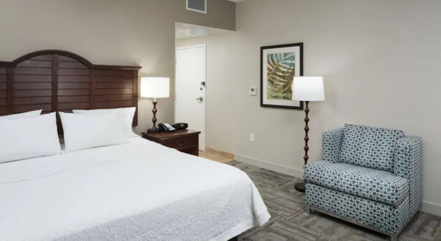 Hampton Inn New Smyrna Beach, Забронировать Отель Нью-Смирна-Бич Daytona Beach Area, рядом с Общественная объединённая методистская церковь Коронадо