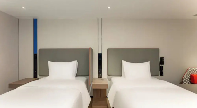 Номер Standard (окно не гарантировано) Holiday Inn Express Shanghai Jingan Temple by IHG