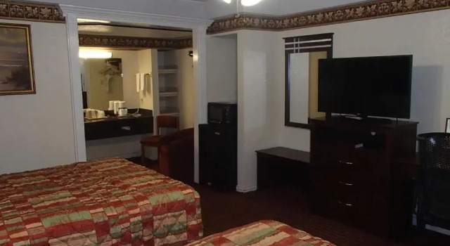 Четырёхместный номер Standard Budget Inn and Suites Corpus Christi