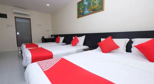 Семейный номер Standard OYO 1104 Q Hotel