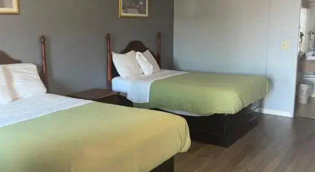 Четырёхместный номер Standard Travel Inn