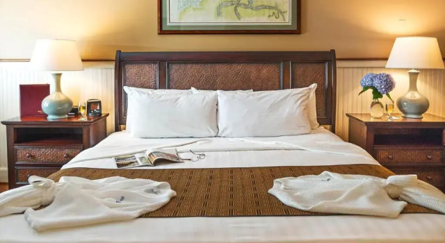 Номер Deluxe Elizabeth Pointe Lodge