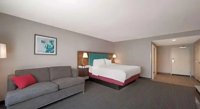Студия Hampton Inn by Hilton Detroit Southfield