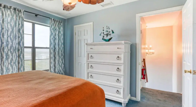 Beachfront Getaway With Ocean Views, Washer/dryer & AC - Snowbirds Welcome, Rezerwuj Apartament Hotele w Saint Augustine Area z parkingiem, Parking
