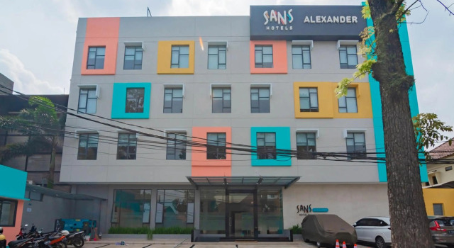 Sans Hotel Alexander Bandung