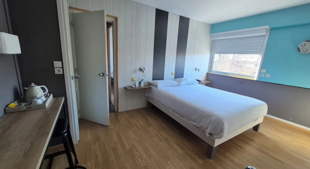 Четырёхместный номер Standard Logis Hotel Les Gravades Ussel