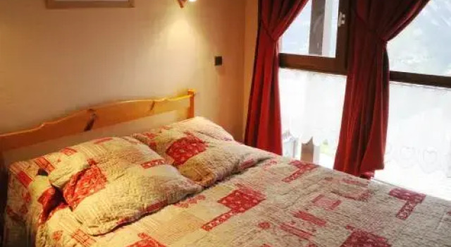 L'Aubier, Prenota Appartamento Hotel a Rodano-Alpi con parcheggio, Parcheggio
