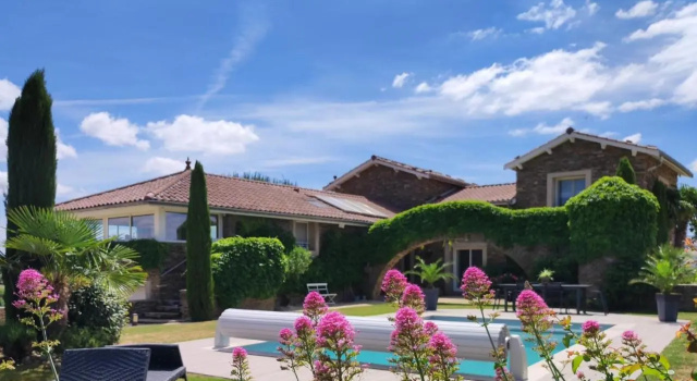 Relais de navon, Забронировать Отель Сен-Жозеф Овернь-Рона-Альпы