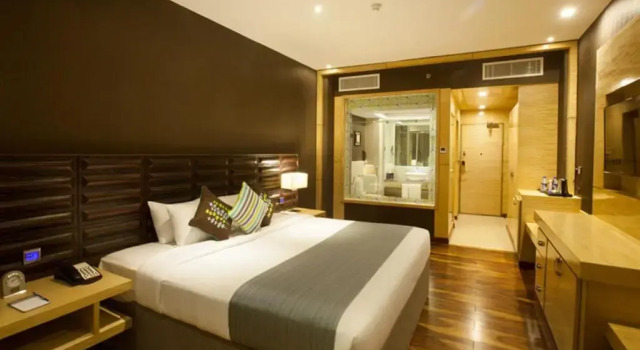 Двухместный номер Premium с видом на озеро Ramada by Wyndham Alleppey