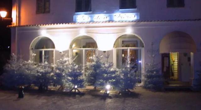 Hôtel Restaurant Les Deux Frères, Κράτηση Ξενοδοχείο Ροκεμπρύν-Καπ-Μαρτέν Μονακό